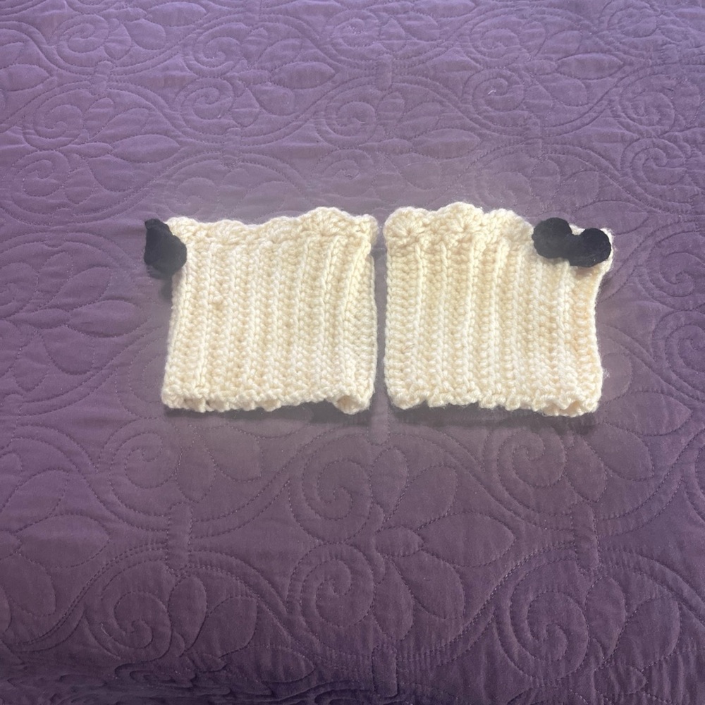 Boot cuffs  - Crochet soft - off white NEW -boho - With Bow leg warmers